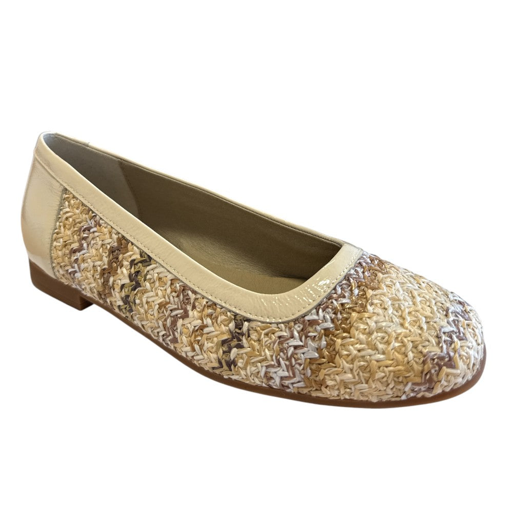 Pitillos 11.143 Beige Patent Ballerina Pumps