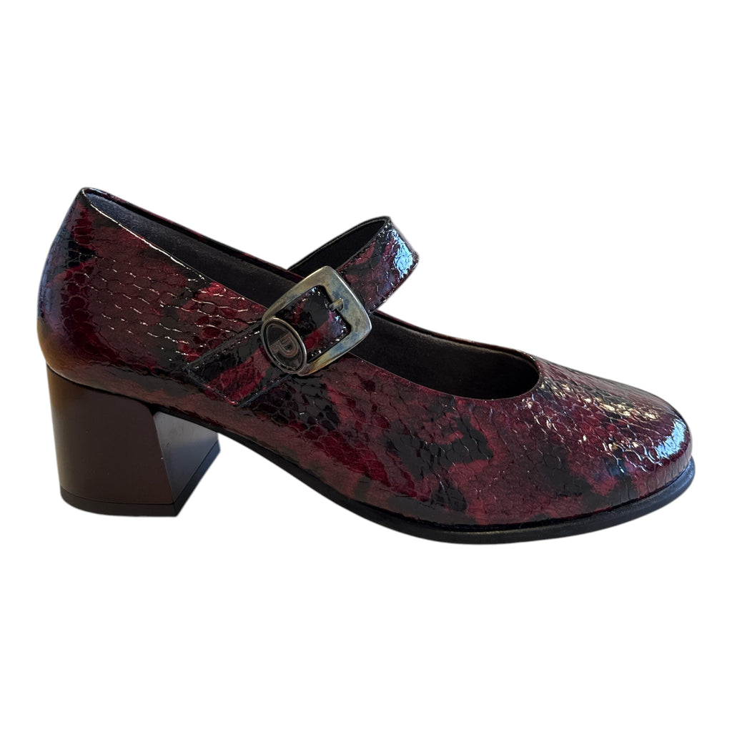 Pitillos Burgundy Patent Mary-Jane Shoes 11.641
