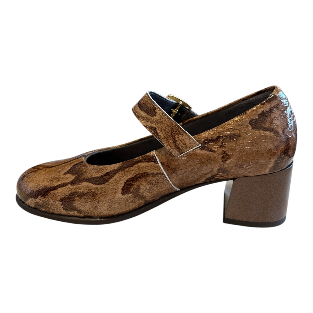 Pitillos Taupe Patent Mary-Jane Shoes 11.641