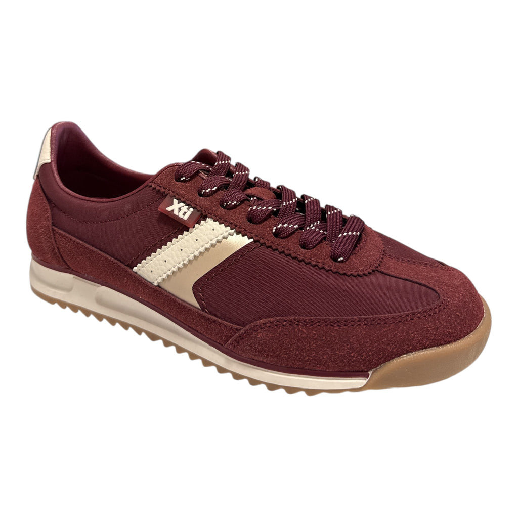 Xti Burgundy Trainers 146114