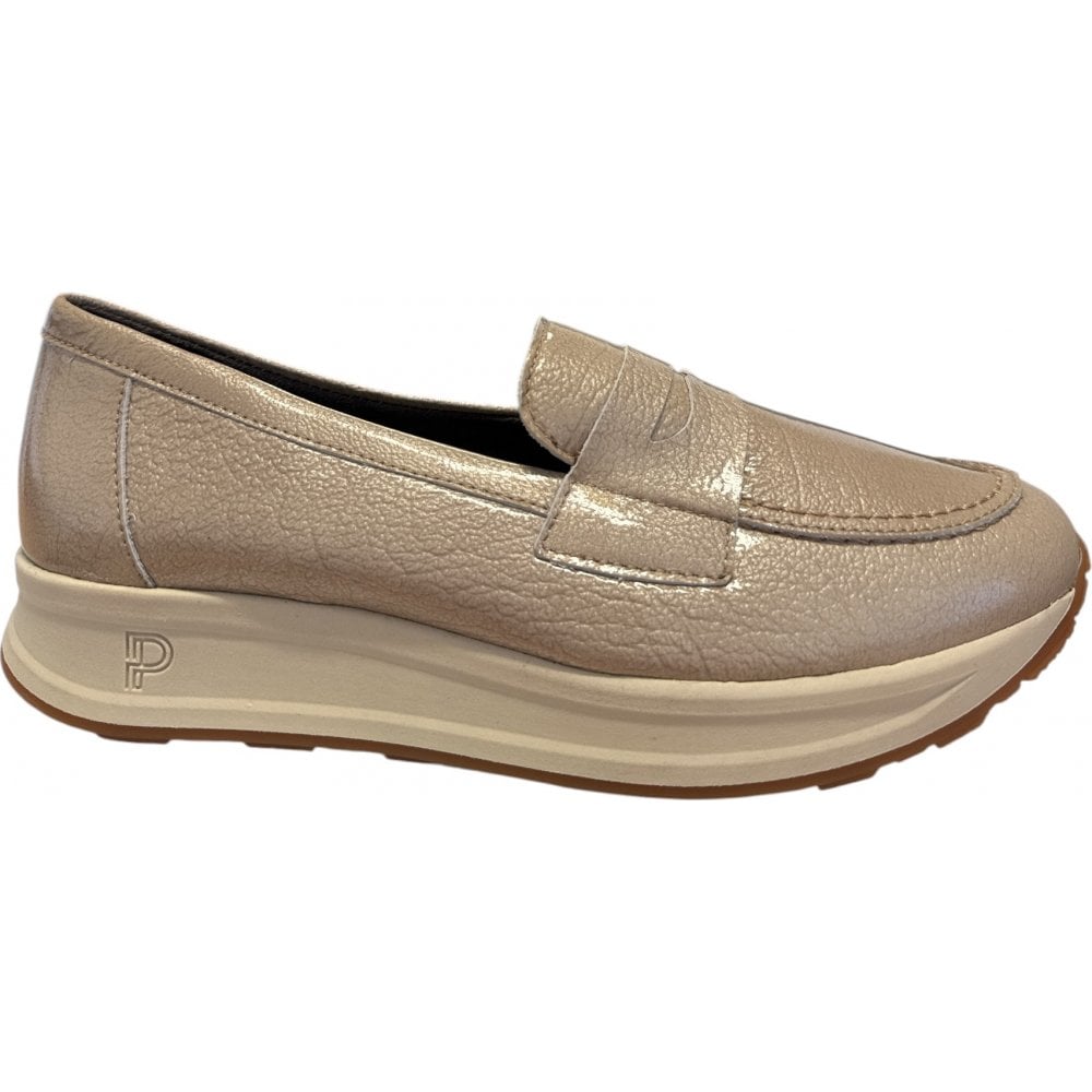 Pitillos  10.901 Beige Patent Loafers