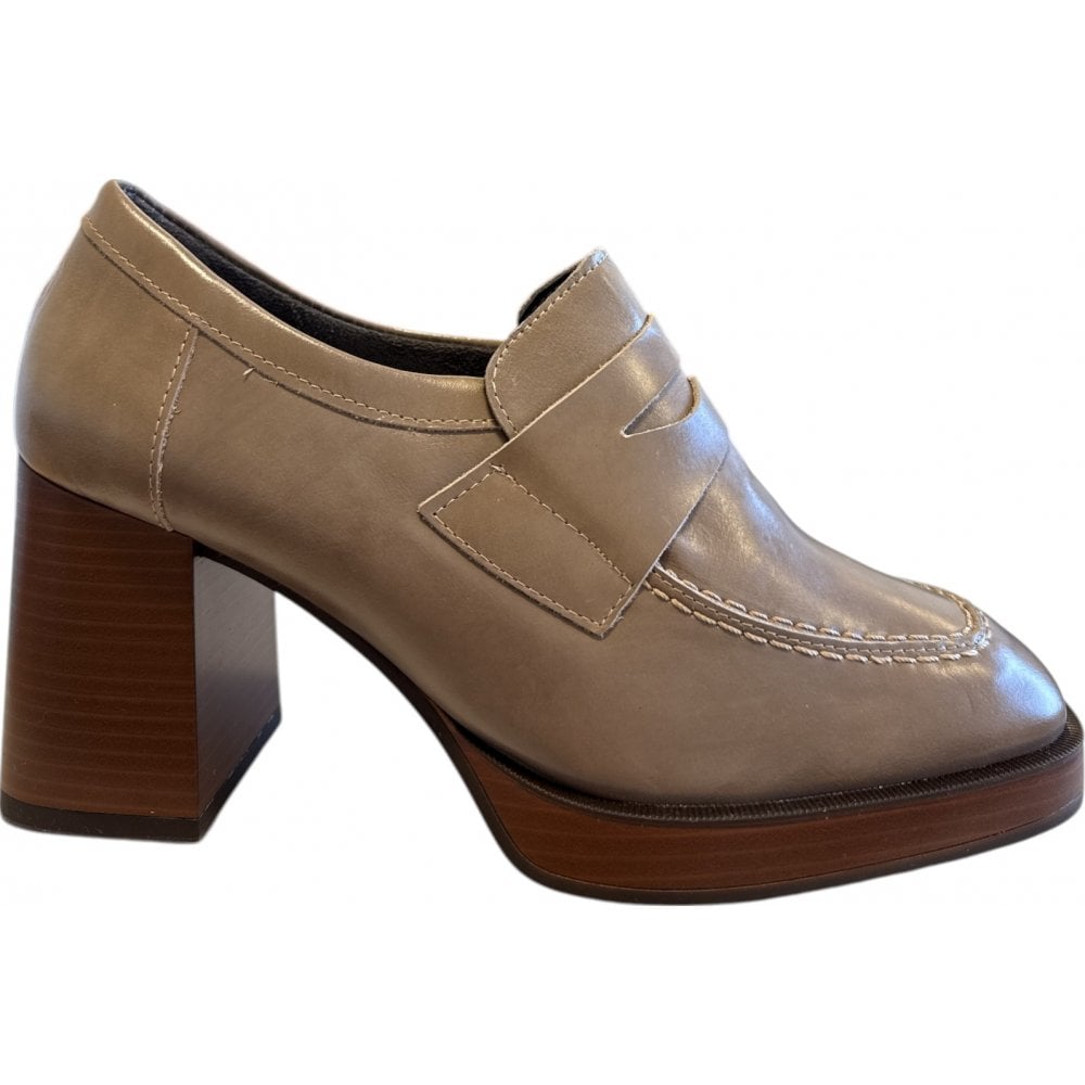 Pitillos  10.862 Taupe Heeled Loafers
