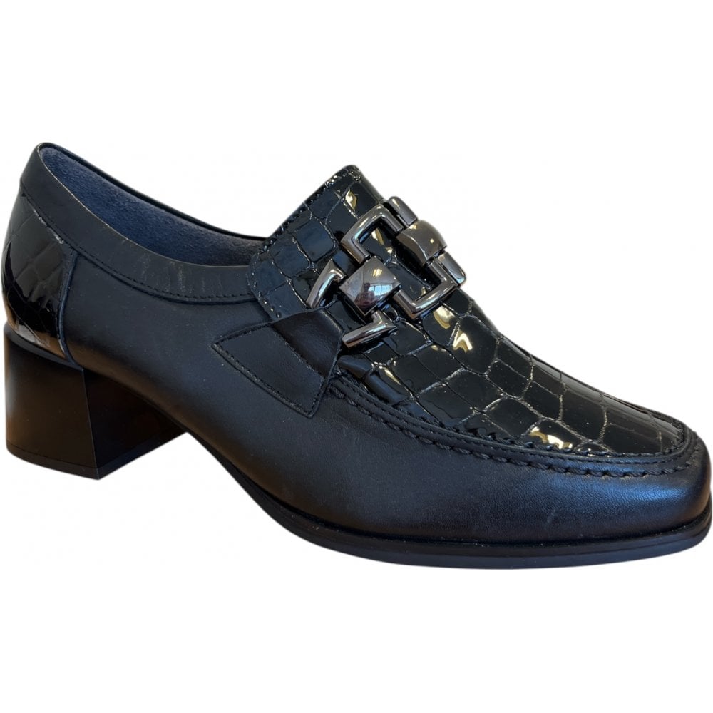Pitillos 10.822 Black Heeled Loafers