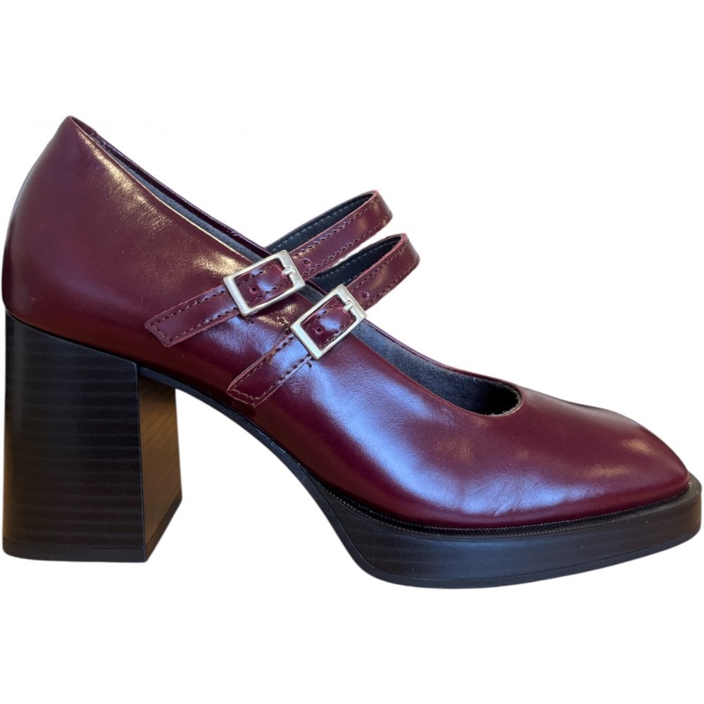 Pitillos 10.861 Burgundy Leather Court Shoes