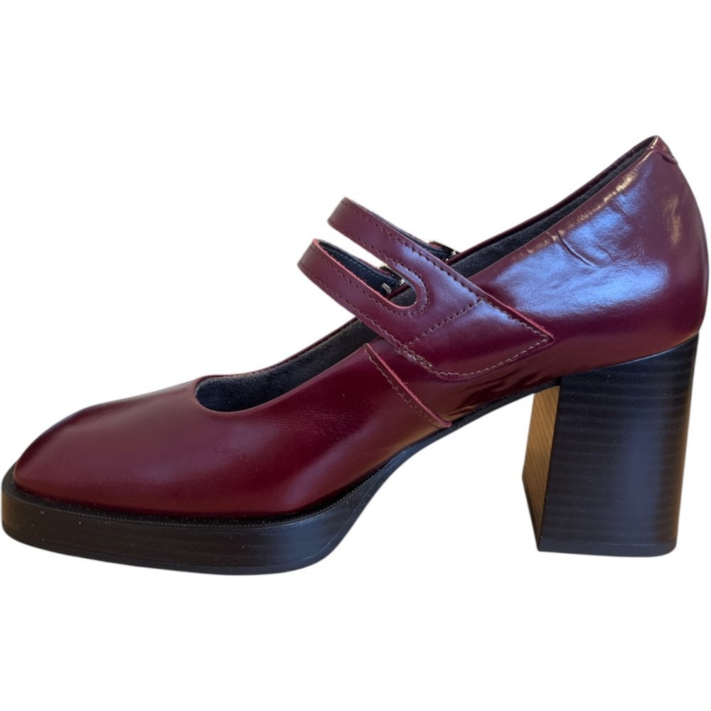 Pitillos 10.861 Burgundy Leather Court Shoes
