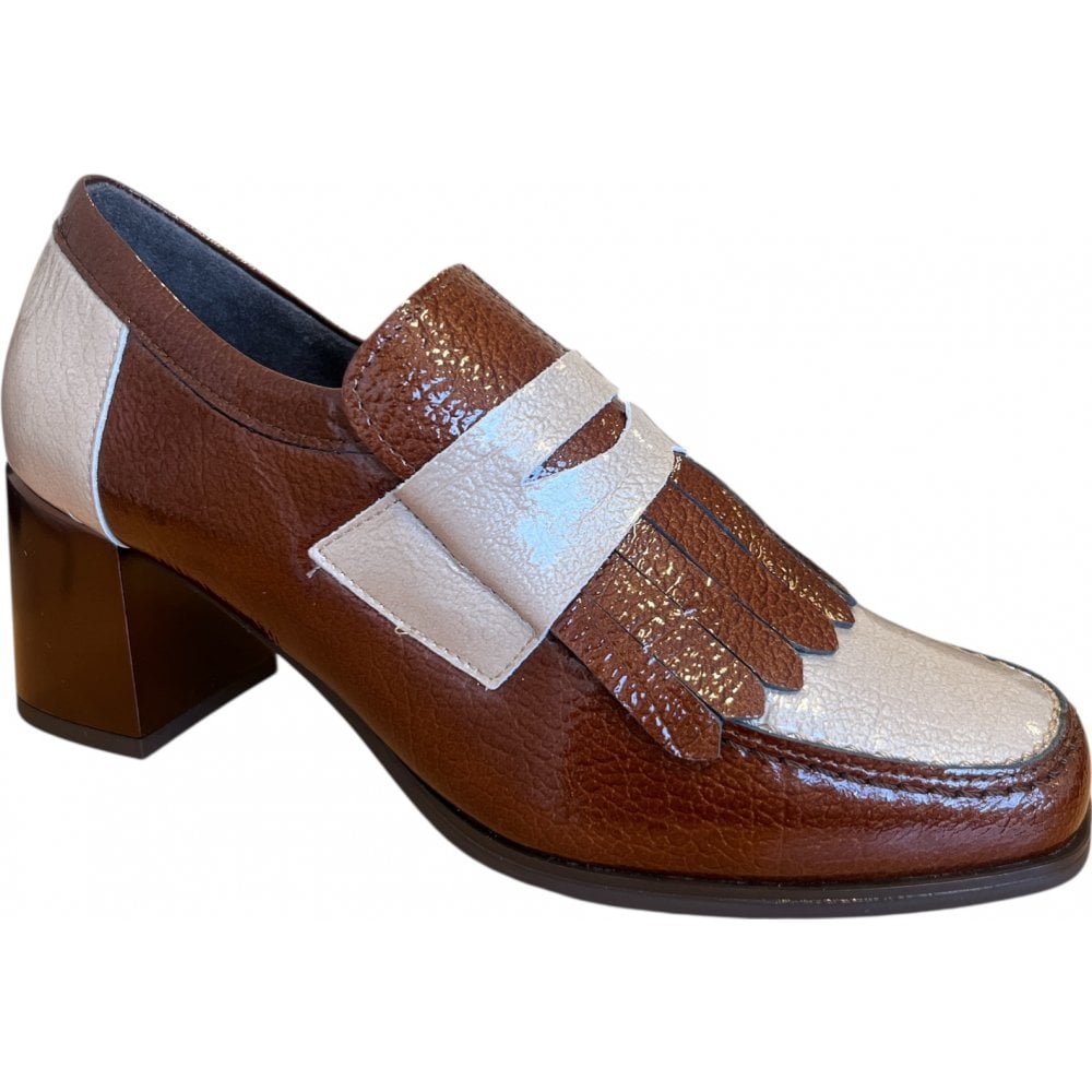 Pitillos 10.834 Tan Patent  Heeled Loafers