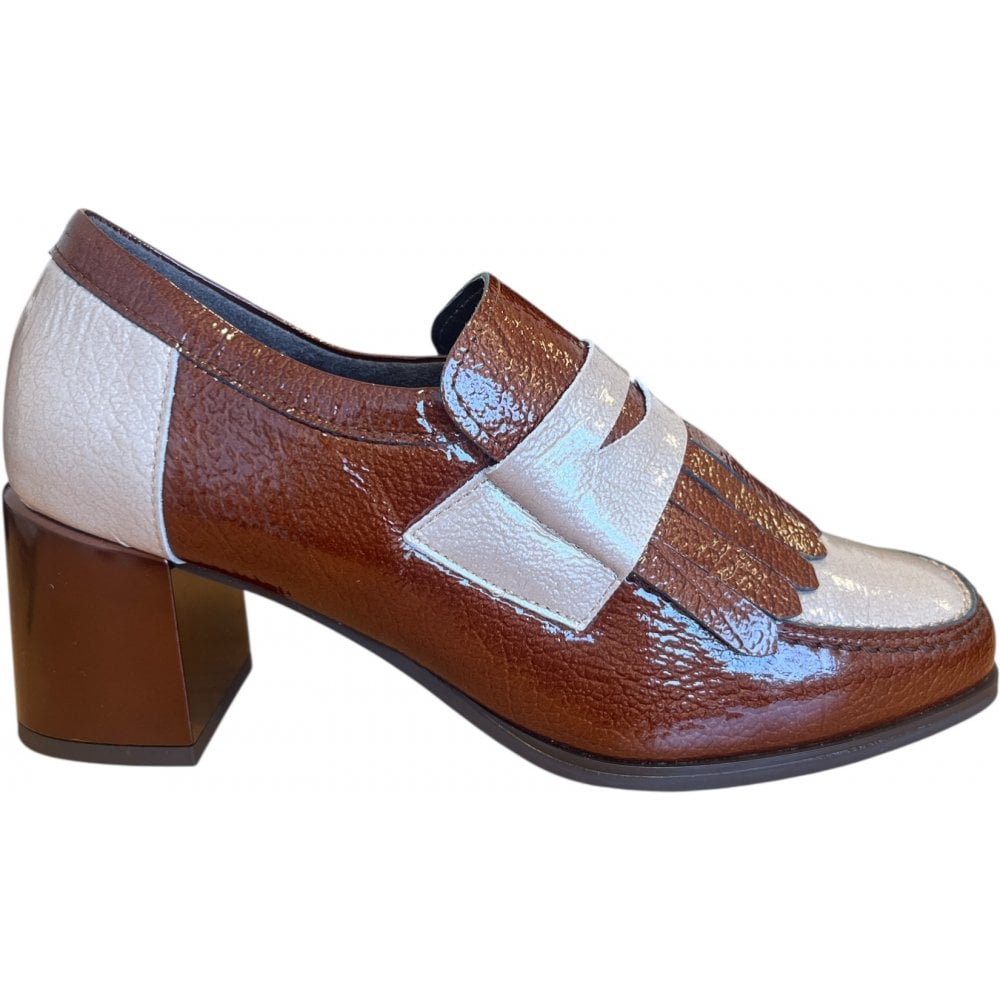 Pitillos 10.834 Tan Patent  Heeled Loafers