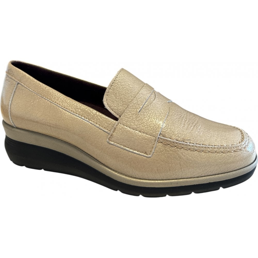 Pitillos 10.735 Beige Patent Loafers