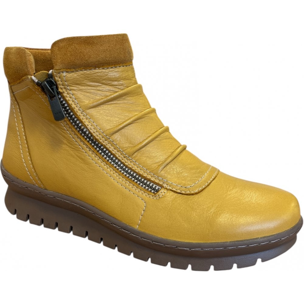 Adesso Clara Honeycomb Leather Ankle Boots