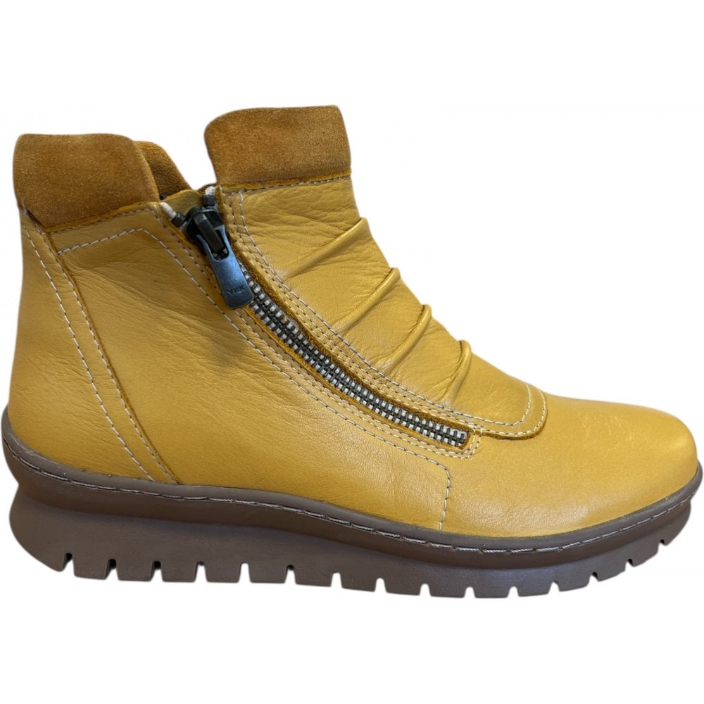 Adesso Clara Honeycomb Leather Ankle Boots