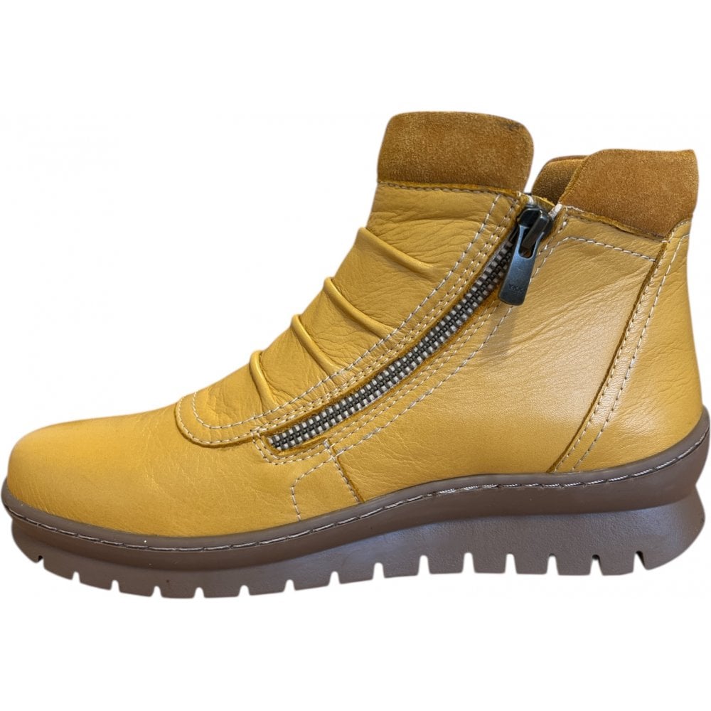 Adesso Clara Honeycomb Leather Ankle Boots