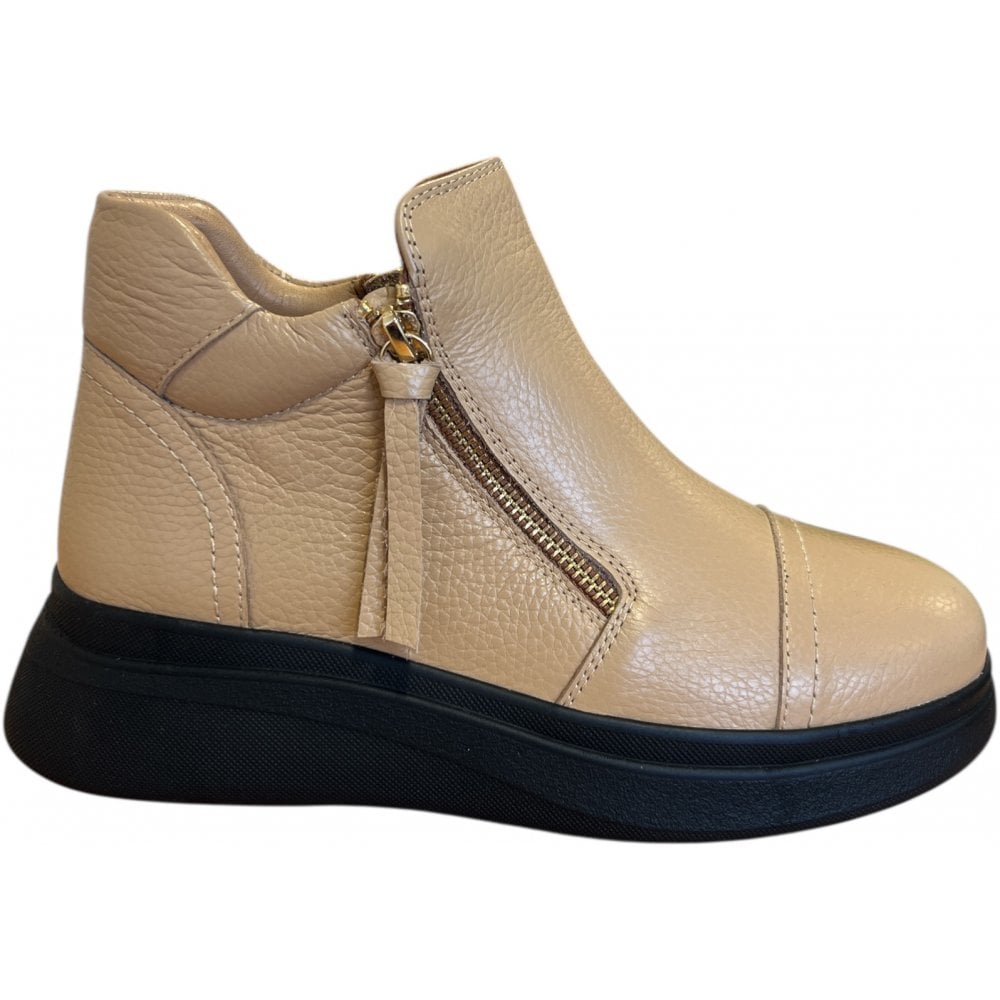 Adesso Topaz Biscuit Leather Ankle Boots