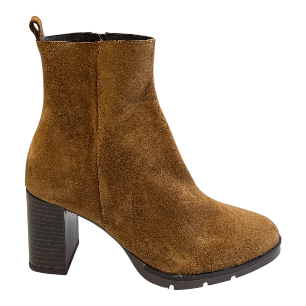 Pitillos Tan Suede Heeled Boots 30541