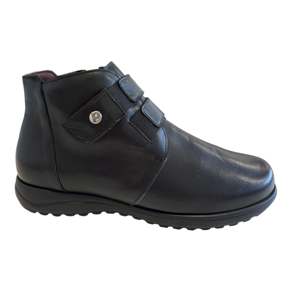 Pitillos Black Leather Ankle Boots 20.513