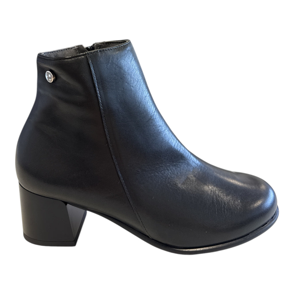 Pitillos Black Leather Boots 11.644