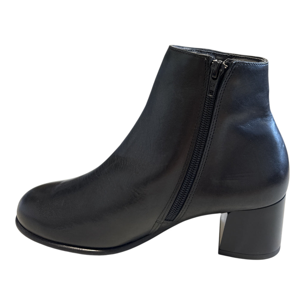 Pitillos Black Leather Boots 11.644
