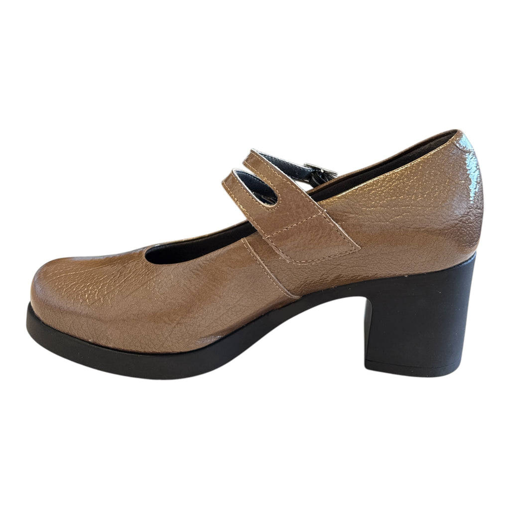 Pitillos Taupe Patent Mary-Jane Shoes 30.500