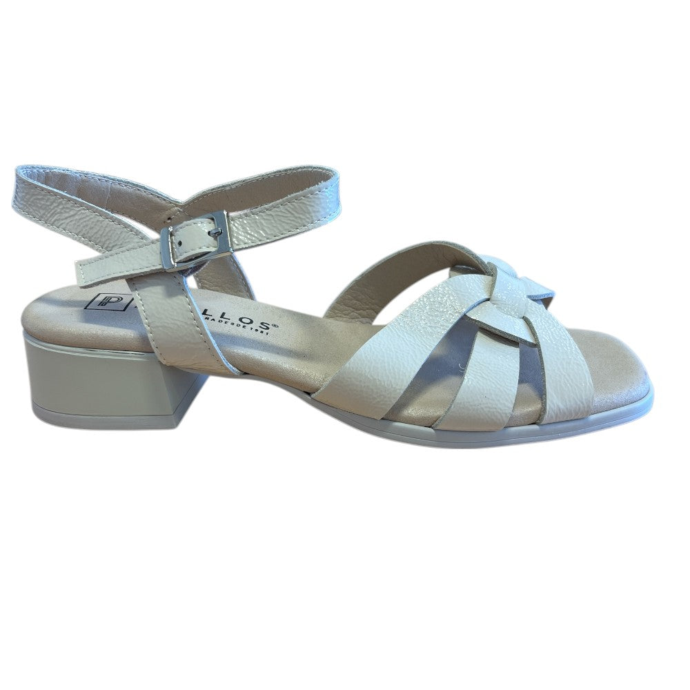 Pitillos 11.200 Beige Patent Low Heeled Sandals