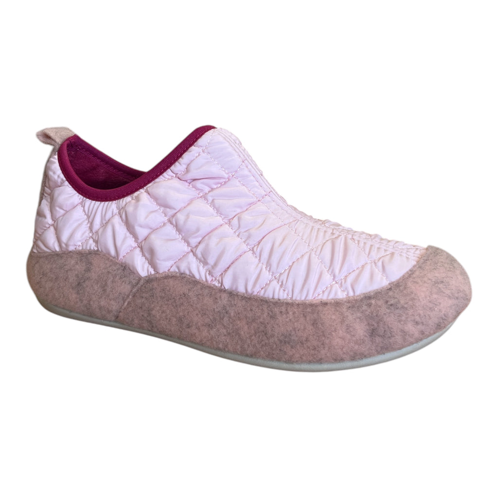 Lotus Alondra Pink Quilted Slippers