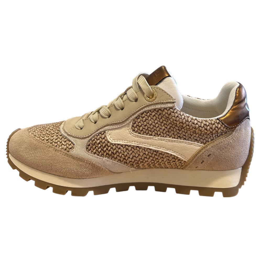 Carmela 163230 Beige Trainers