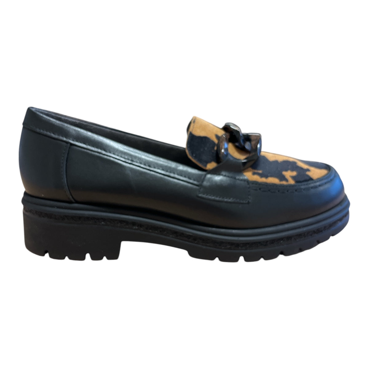 Pitillos Black and Cow Print Loafers 11.570