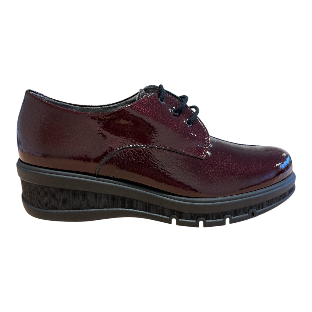 Pitillos Burgundy Patent Lace-Up Shoes 11.545