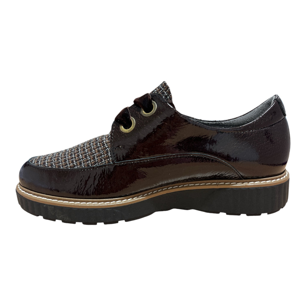 Pitillos Brown Patent Lace-Up Shoes 11.555