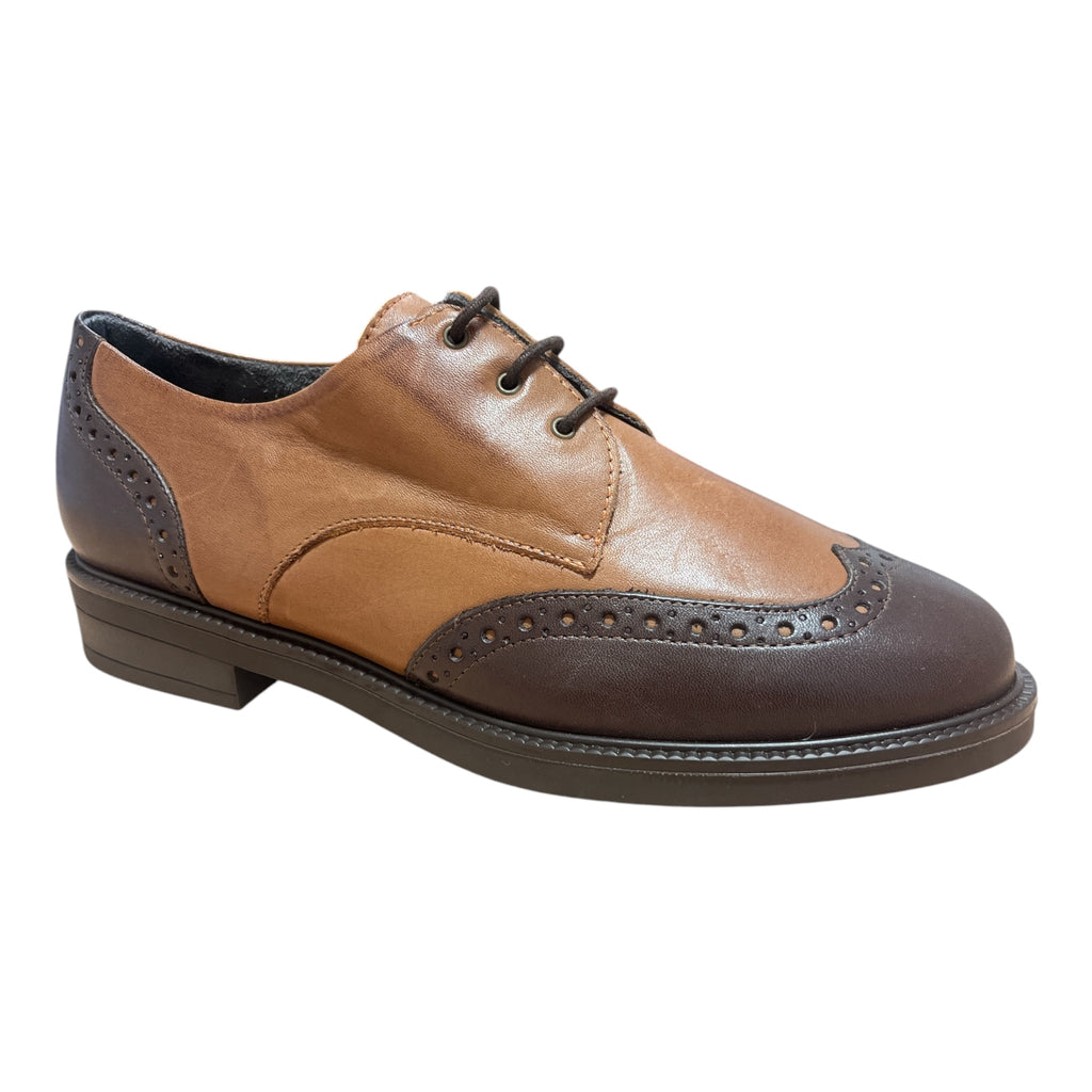 Pitillos Tan and Brown Women's Brogues 11.581