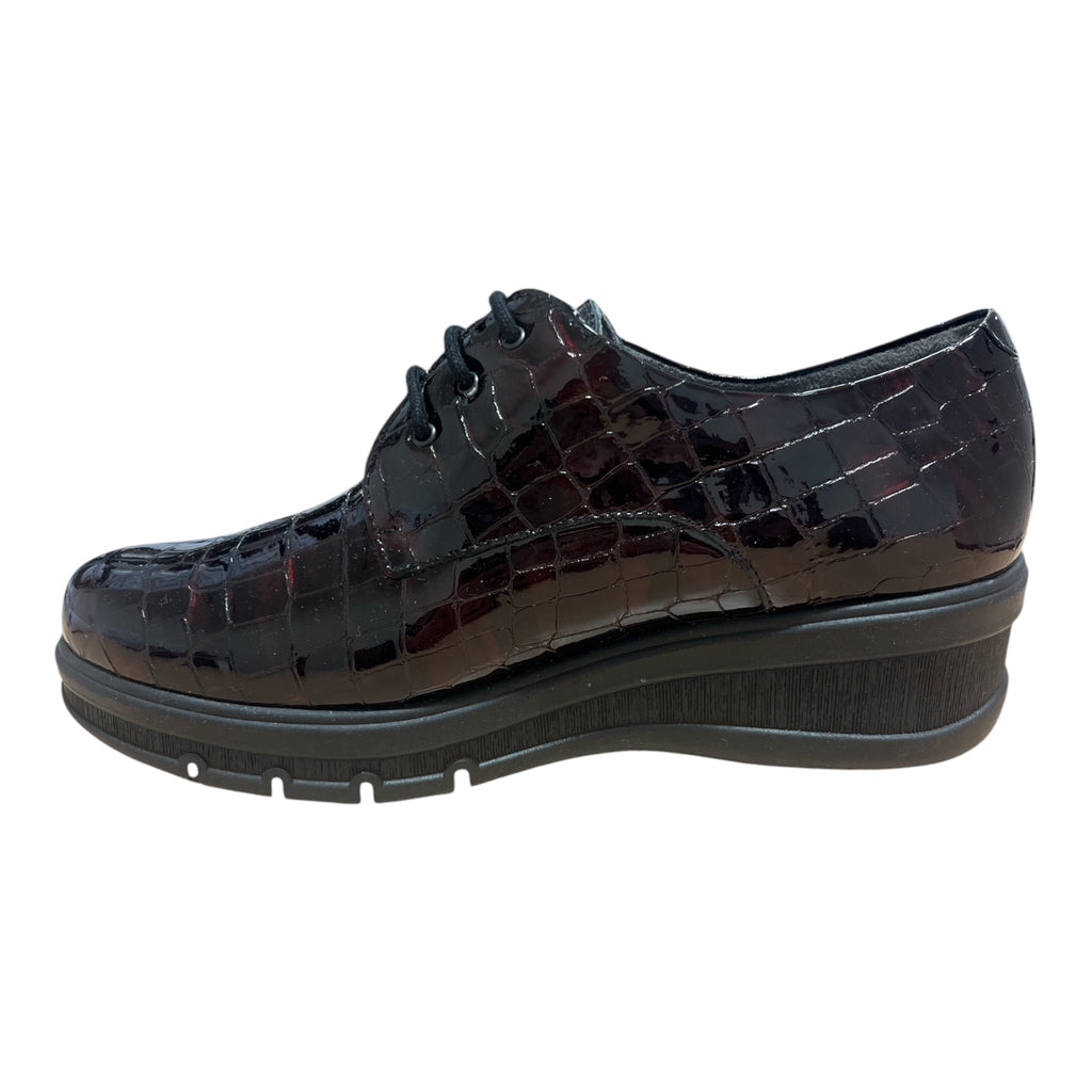 Pitillos Burgundy Patent Croc Print Wedge Shoes 11.542