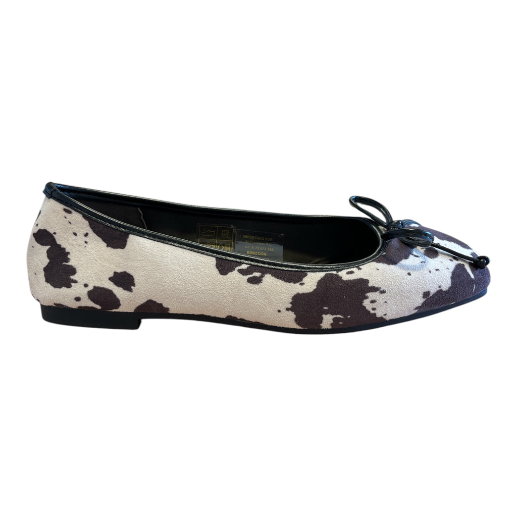 Xti Cow-Print Ballet Flat 146413