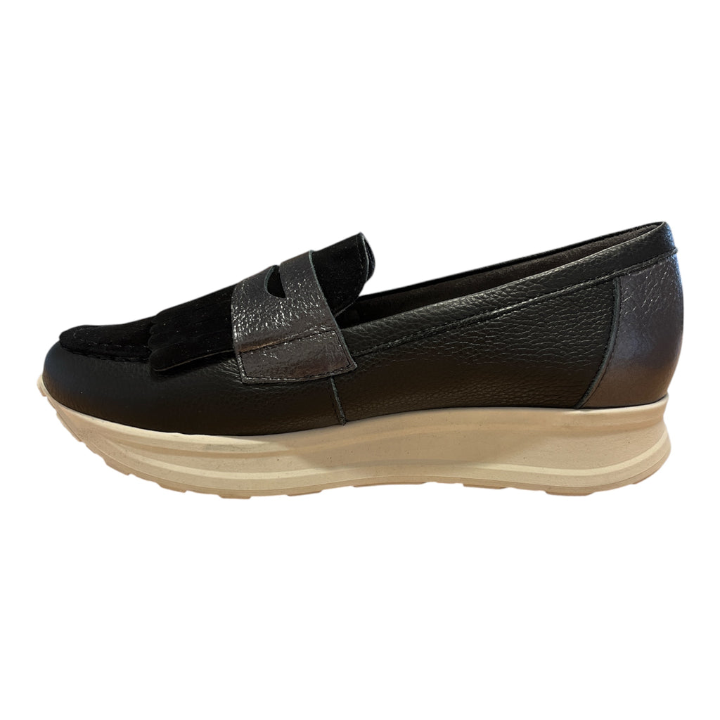 Pitillos Black Leather Sporty Loafers 11.602