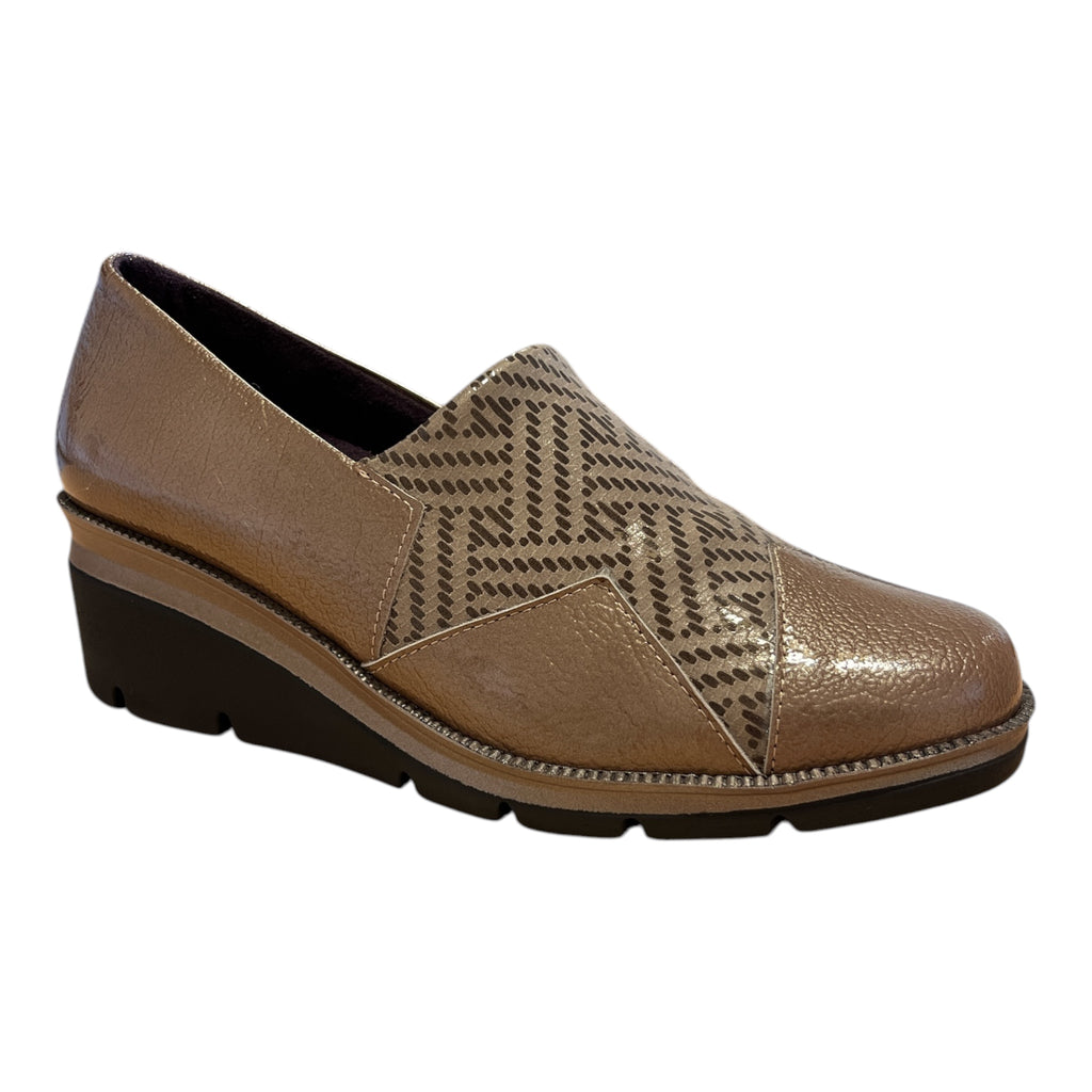 Pitillos Taupe Patent Wedge Shoes 11.531