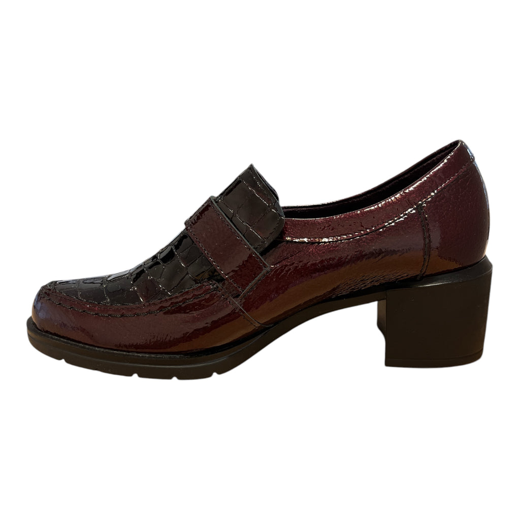 Pitillos Burgundy Patent Heeled Loafers