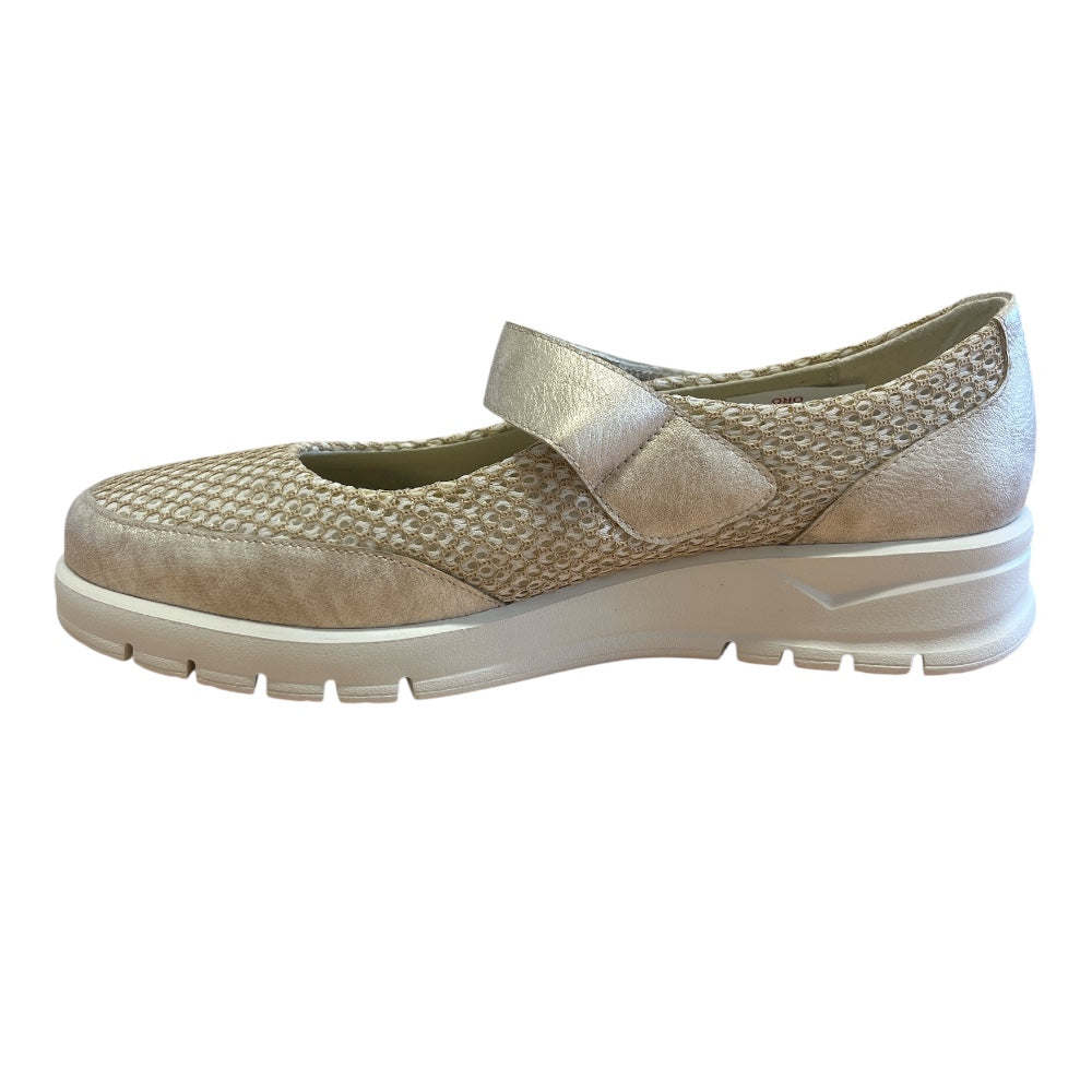 Pitillos 20.302 Gold Velcro Strap Shoes