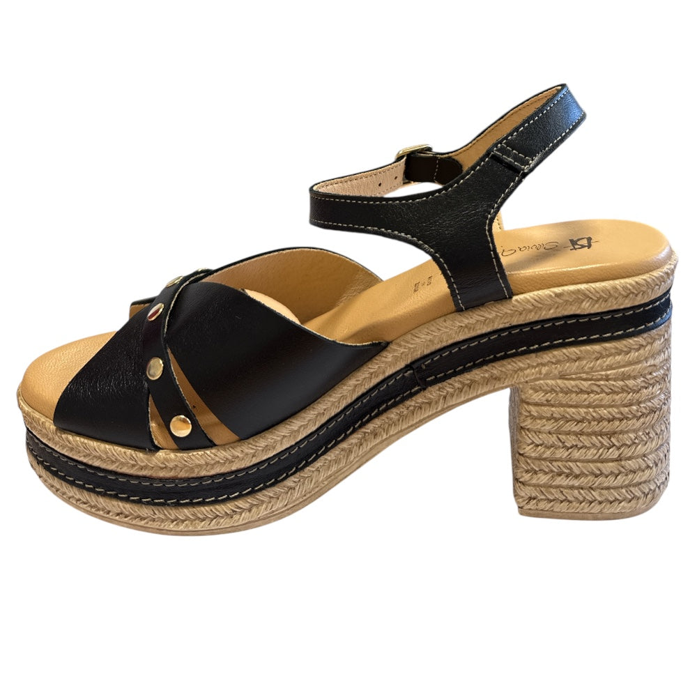 Pitillos 30.213 Black Leather Heeled Sandals