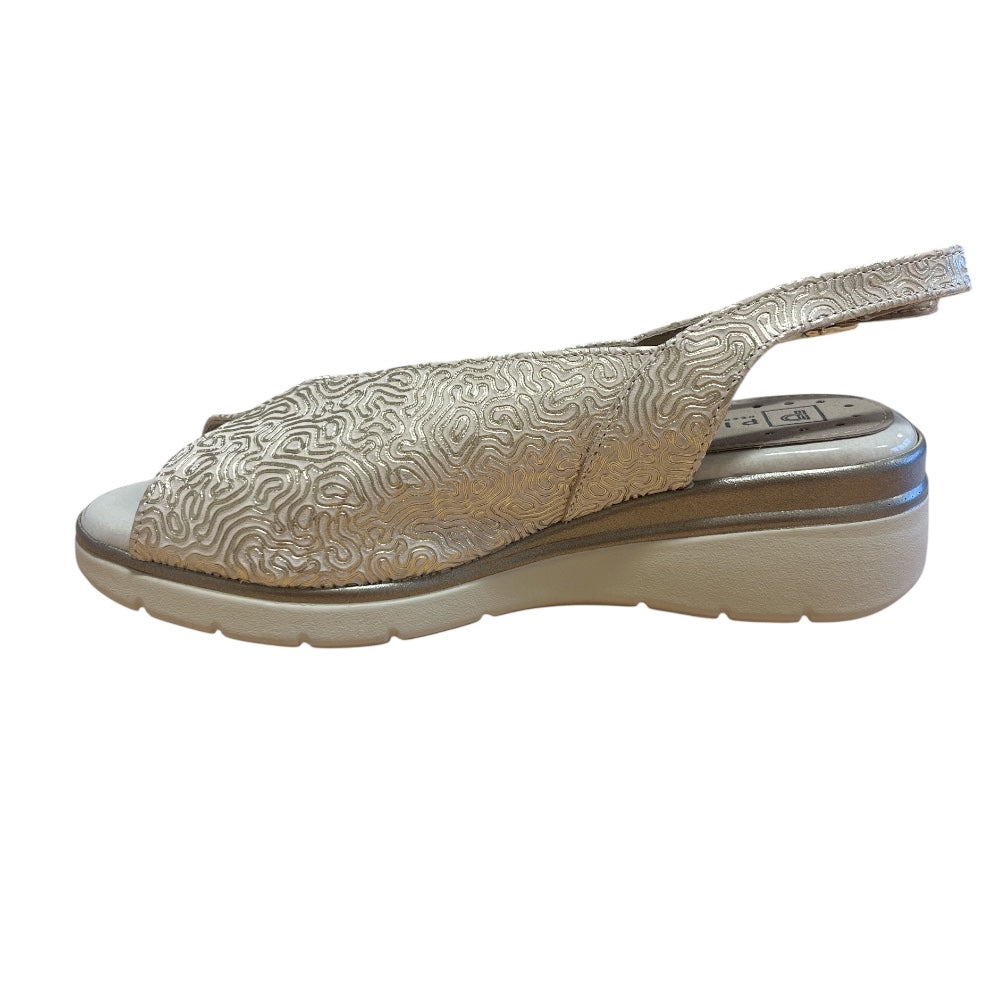 Pitillos 11.044 Gold and Beige Peep-Toe Wedge Sandals