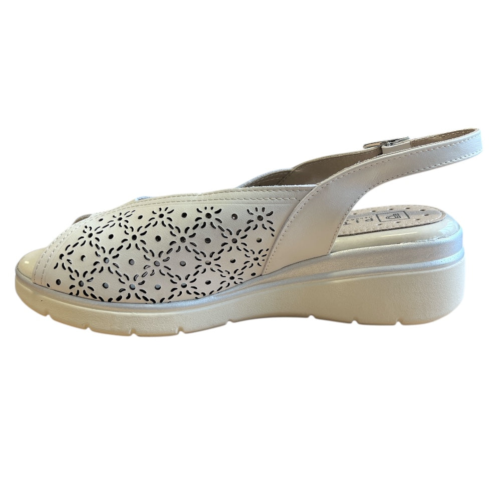 Pitillos 11.040 Beige Slingback Sandals