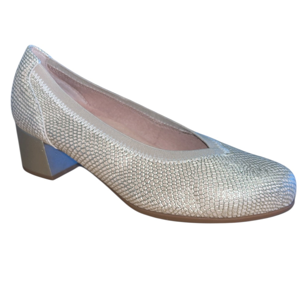Pitillos 11.130 Gold Court Shoes