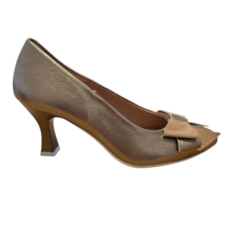 Pitillos 11.192 Bronze Metallic Court Shoes