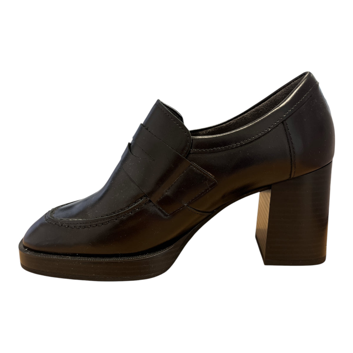 Pitillos Black Leather Heeled Loafers 10.862