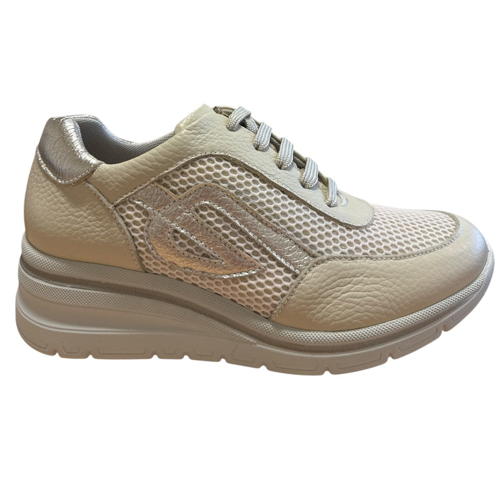 Pitillos 11.113 Beige Leather Trainers