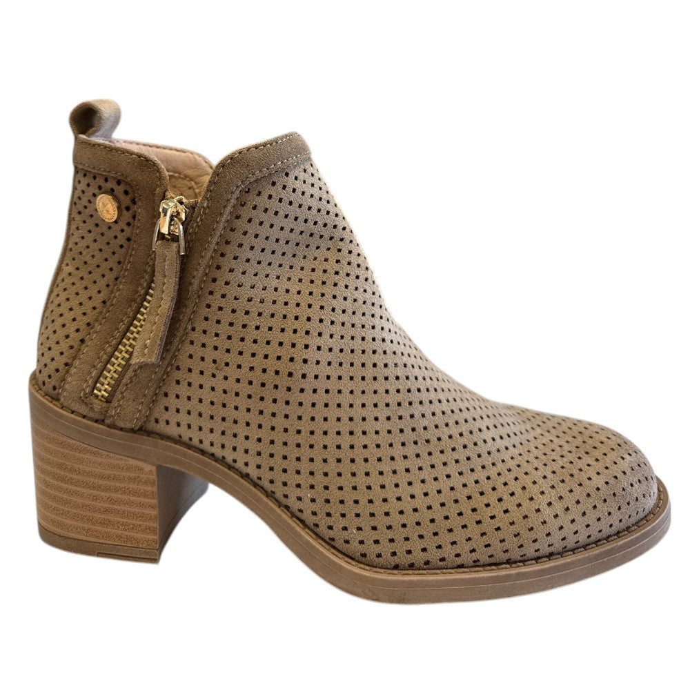 Xti Beige Ankle Boots